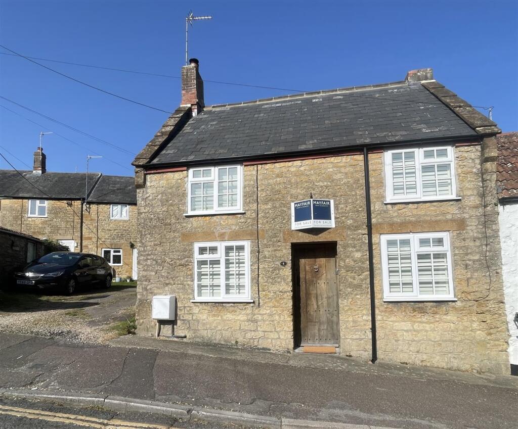 Main image of property: Middle Path, Crewkerne - NO ONWARD CHAIN