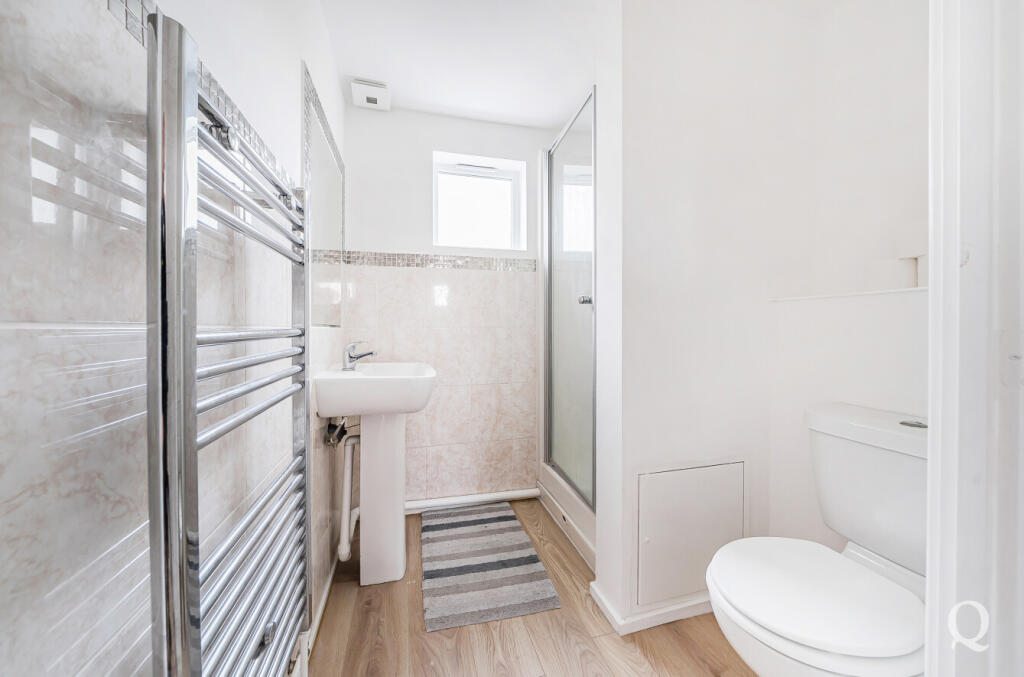 Apartment in Swale, Grove Park, Milton Regis - View 5