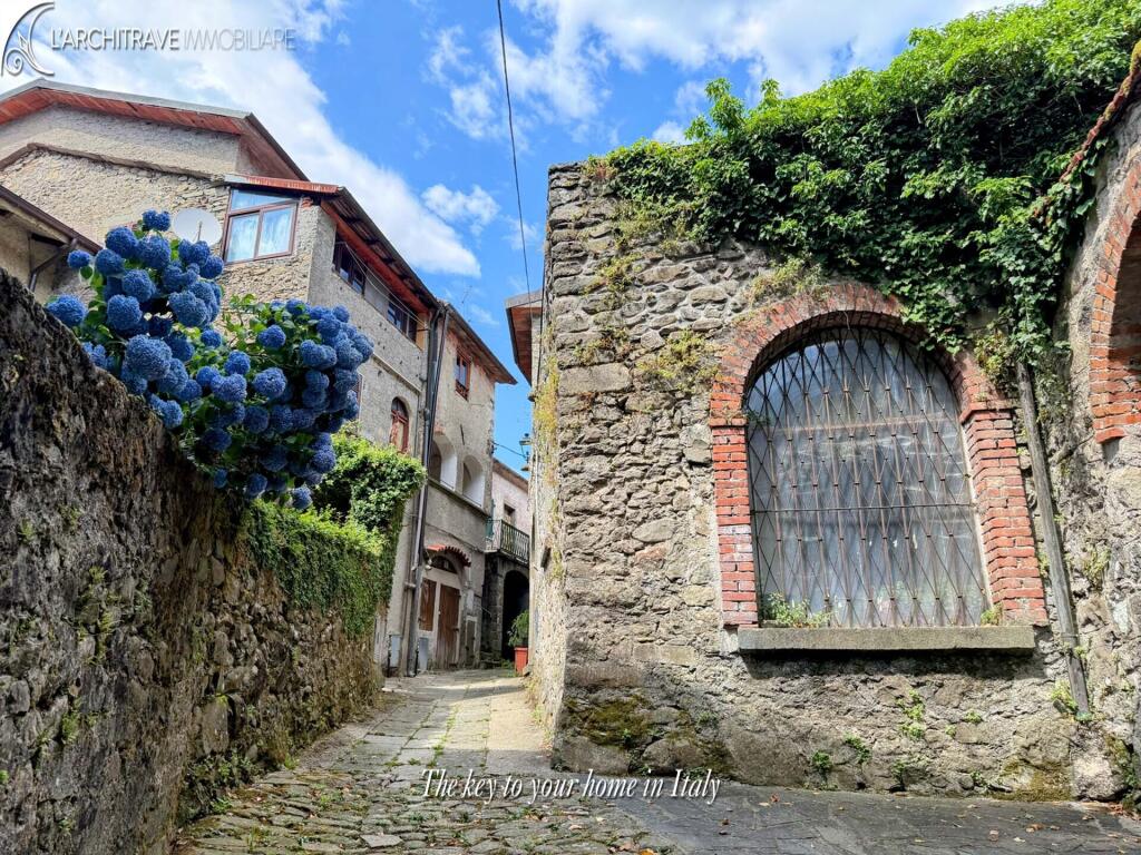 Main image of property: Tuscany, Lunigiana, Licciana Nardi