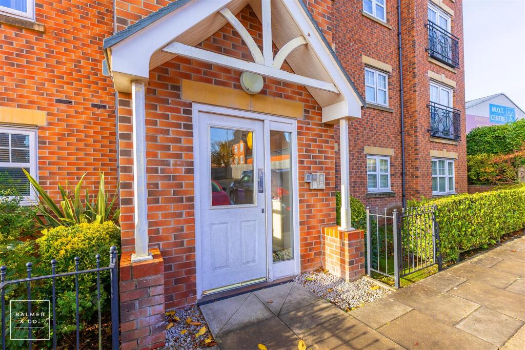 Clayborne Court, Atherton, M46 photo 4