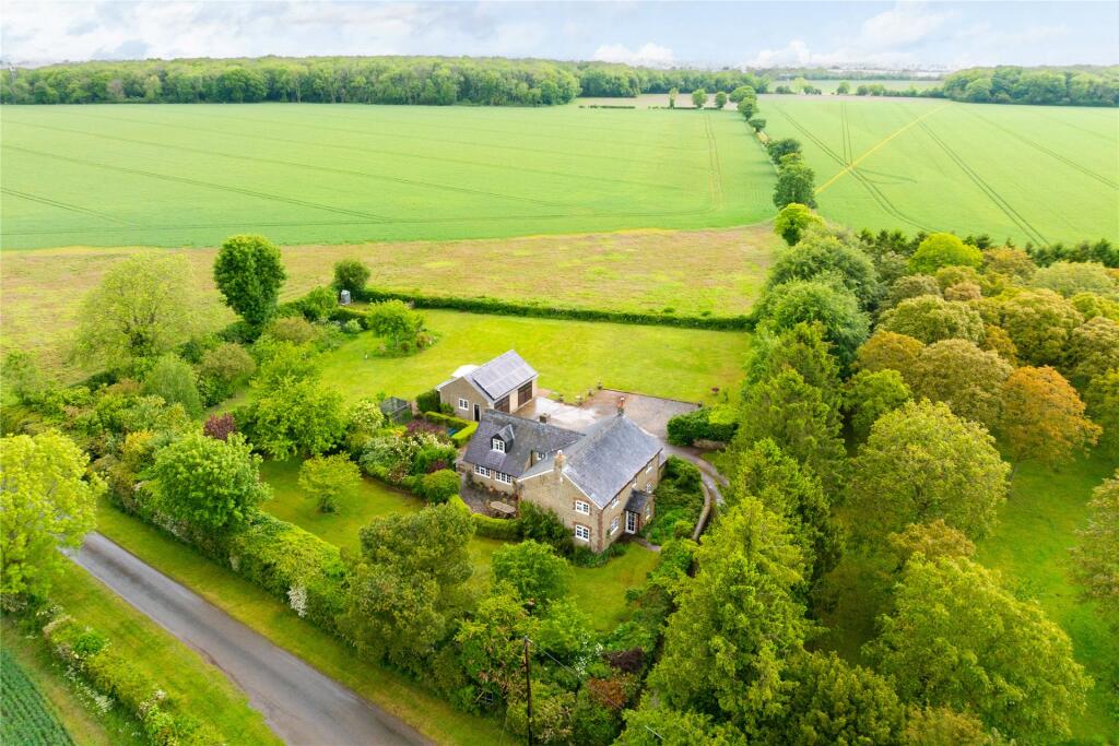 Main image of property: Juniper Hill, Brackley, Oxfordshire, NN13