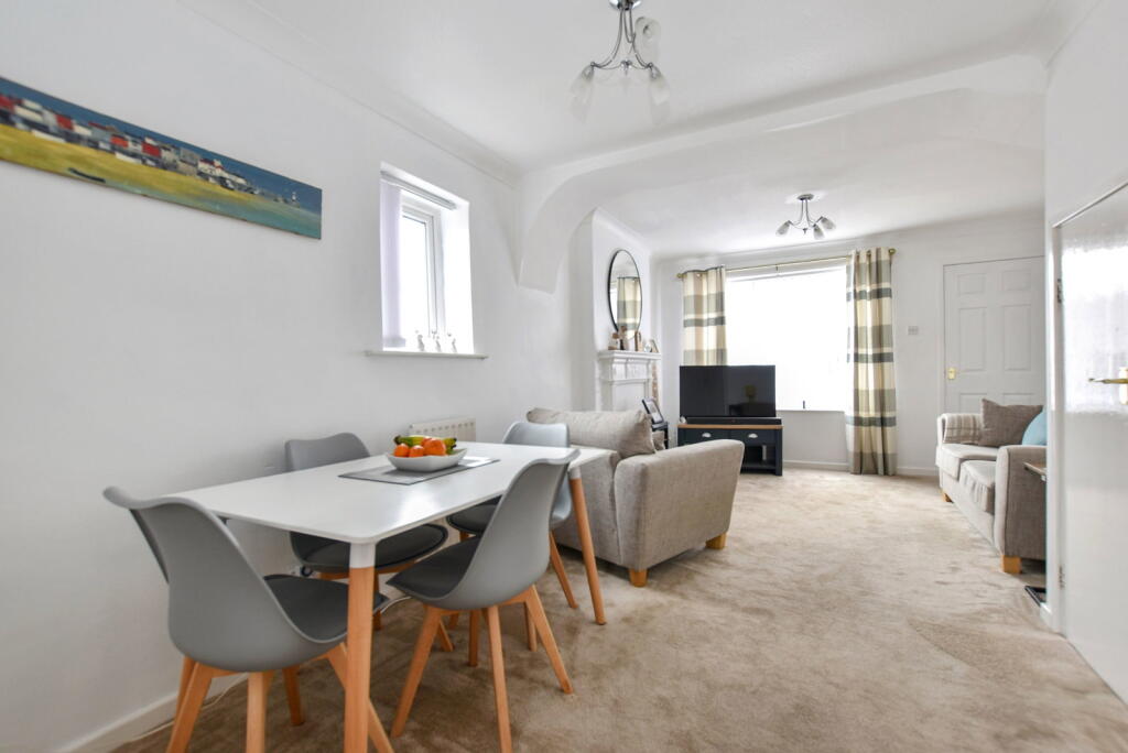 House in Wakefield - View 5