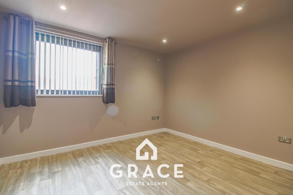 Apartment in Ipswich - View 5