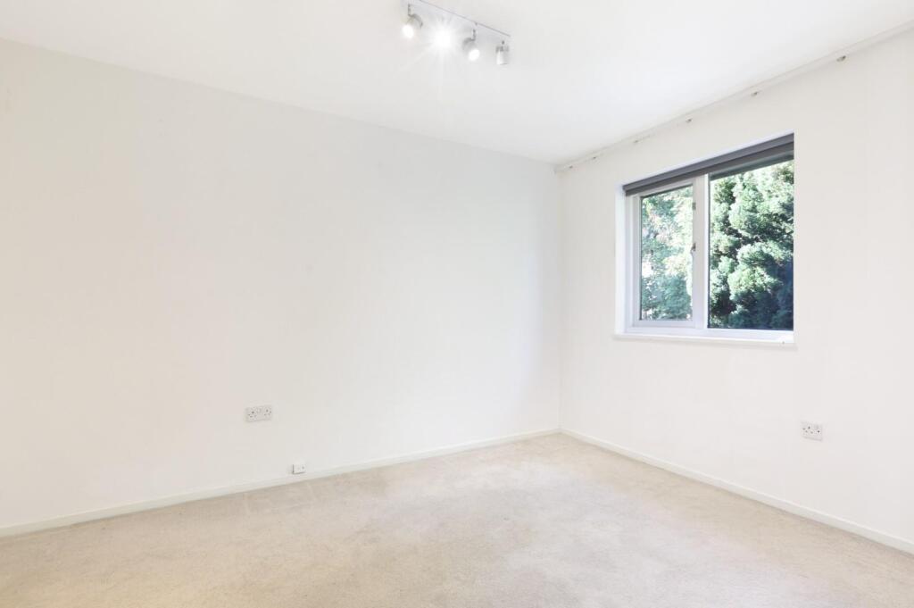 House in London - View 5