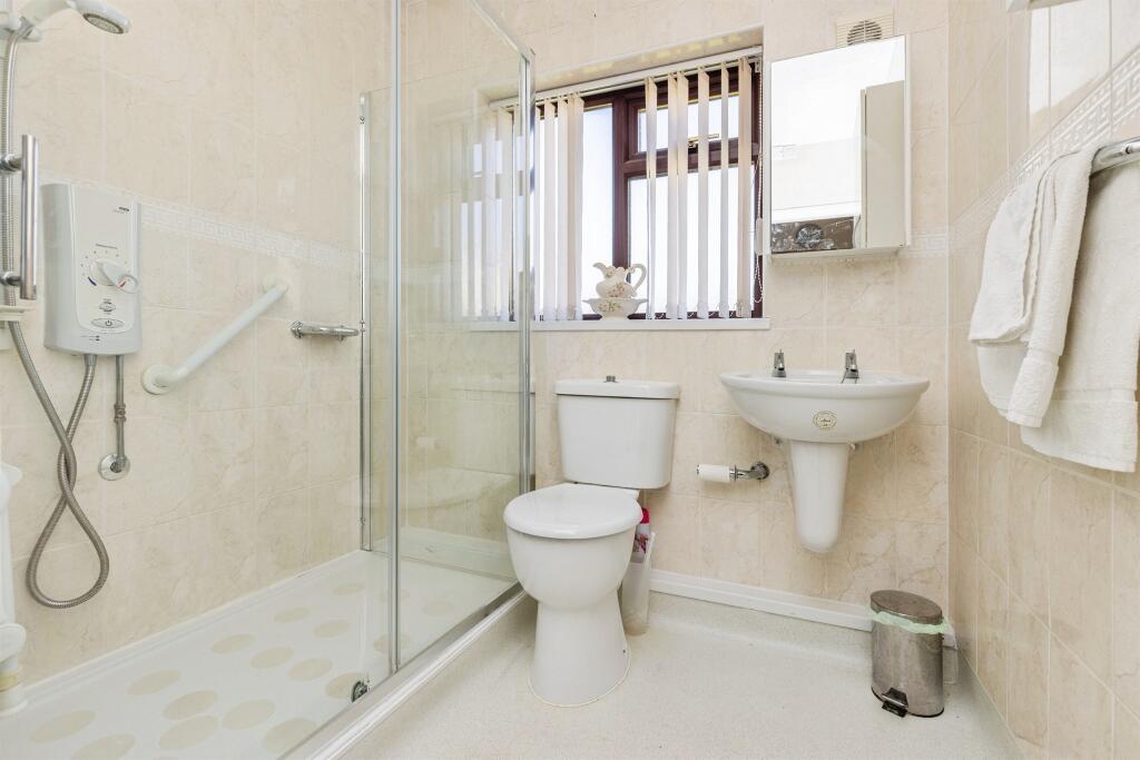 Additional image 12 of Tanglewood Court, Bradford