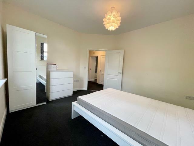 Apartment in Birmingham, West Midlands - View 5