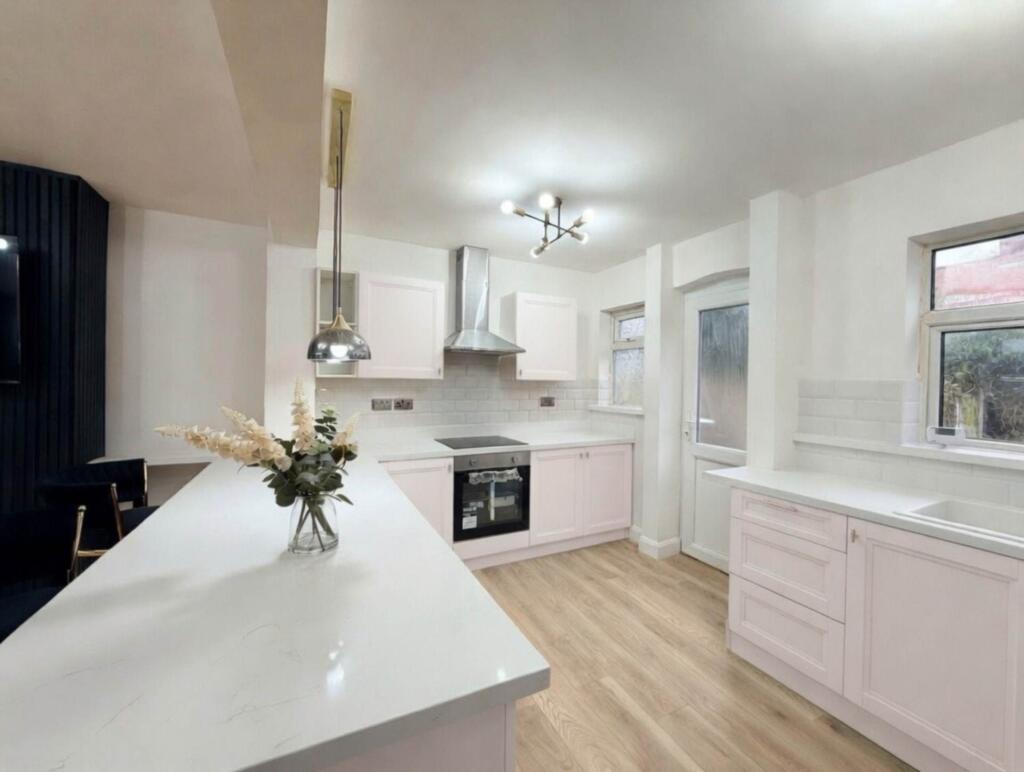 Main image of property: Frinton Road, Nottingham