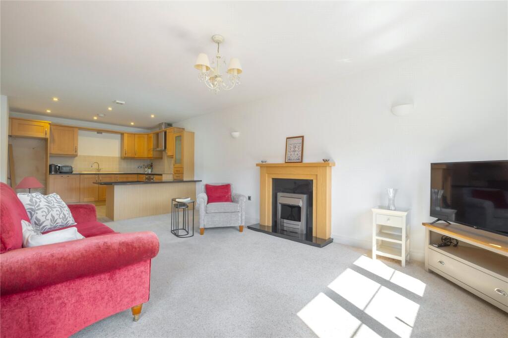 Apartment in Huddersfield - View 5