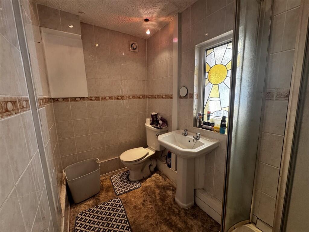 House in Nottingham - View 5