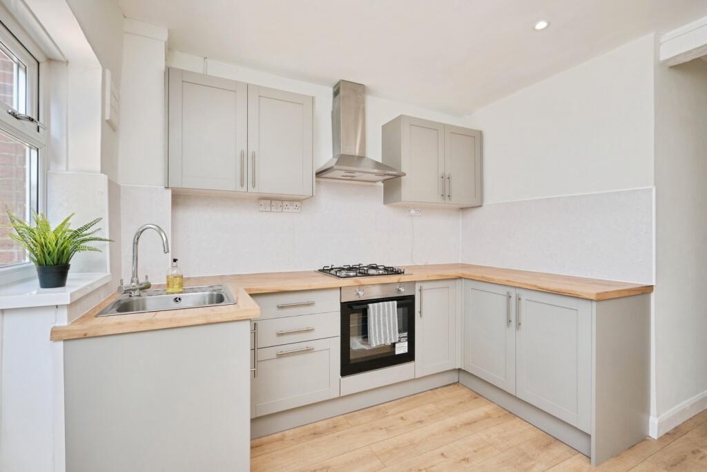 Broadfield Walk, BIRMINGHAM, West Midlands, B16 photo 3