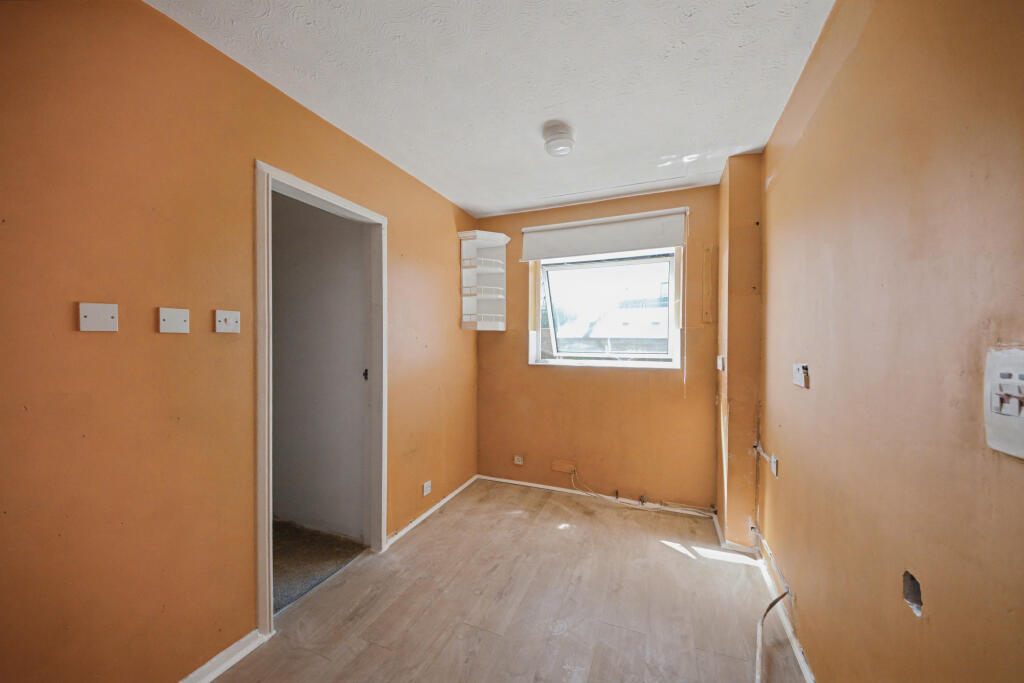 Additional image 5 of 25 Northcotts, Hatfield, Hertfordshire, AL9 5ES