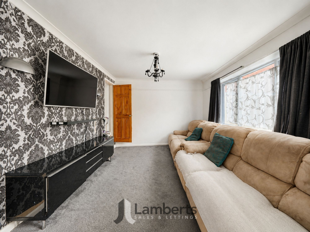Evesham Road, Headless Cross, B97 photo 5