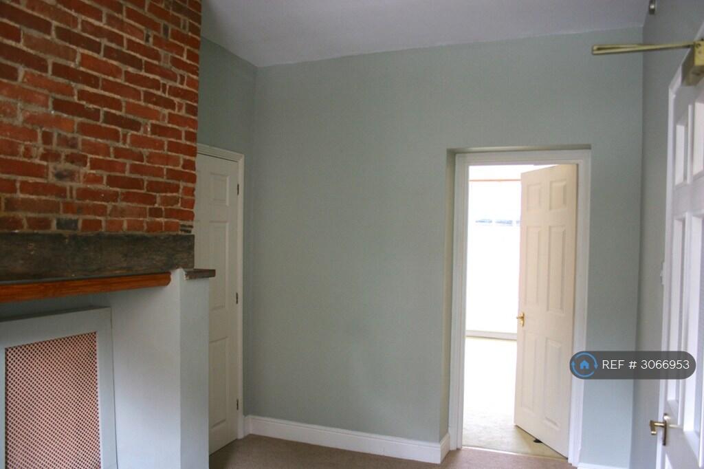 Apartment in Norwich - View 4