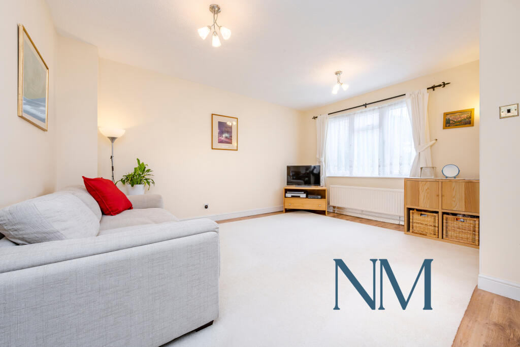House in Redhill - View 2