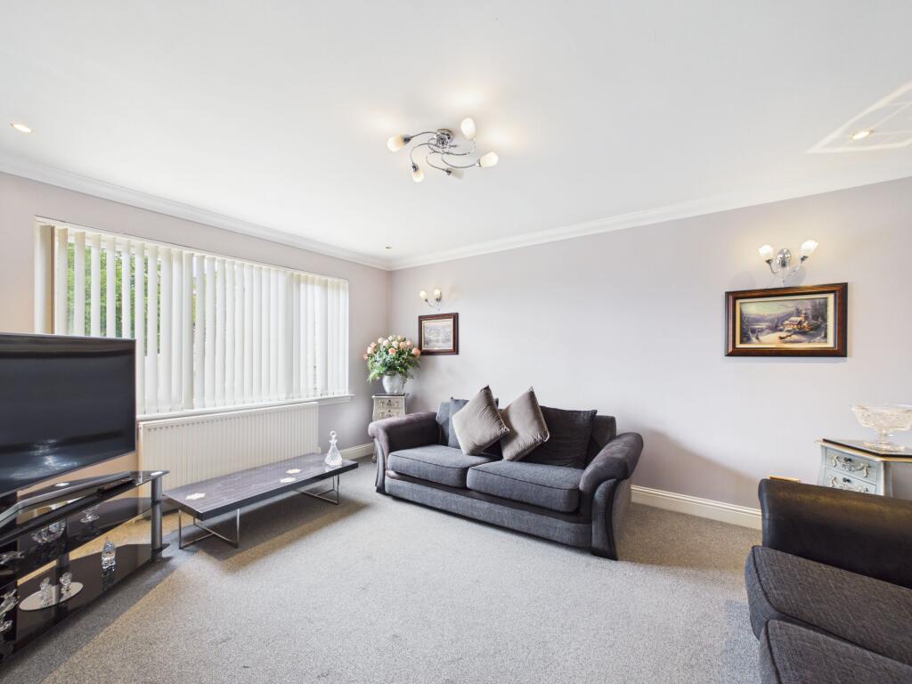 House in Motherwell, Thankerton - View 4