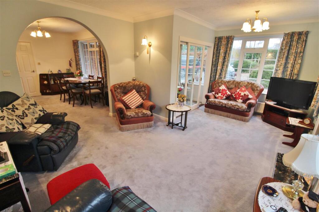 Manthorpe Road, Grantham photo 2