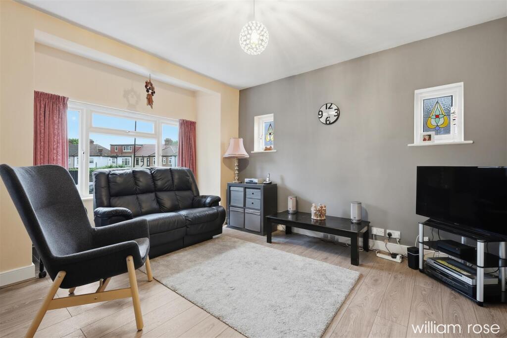 House in London - View 2