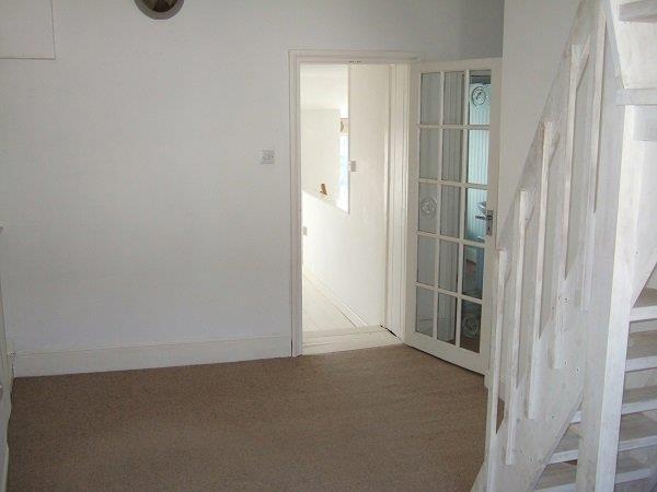 Apartment in Dorchester, Dorset - View 3