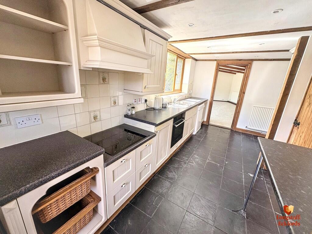 'Pinebeck', 27 Swallow Hill, Bourne photo 4