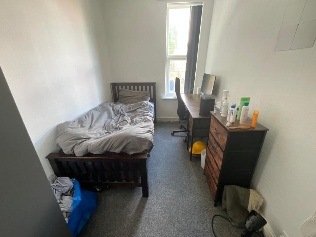 Apartment in Nottingham, Nottinghamshire - View 3