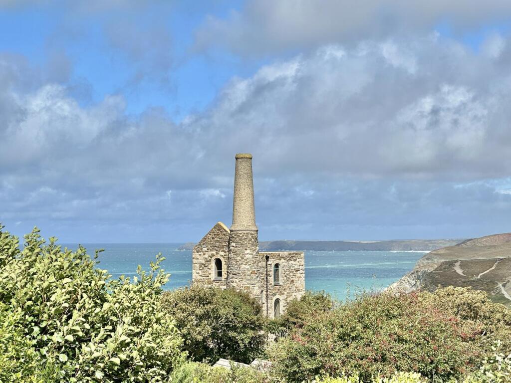 2-bed detached on Wheal Friendly, St. Agnes, £525,000