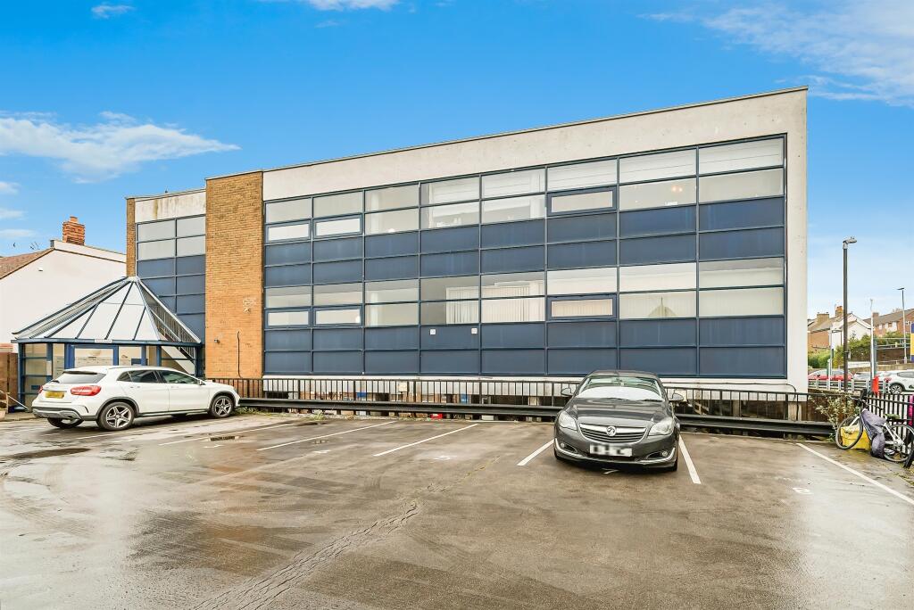 Main image of property: The Backs, Chesham