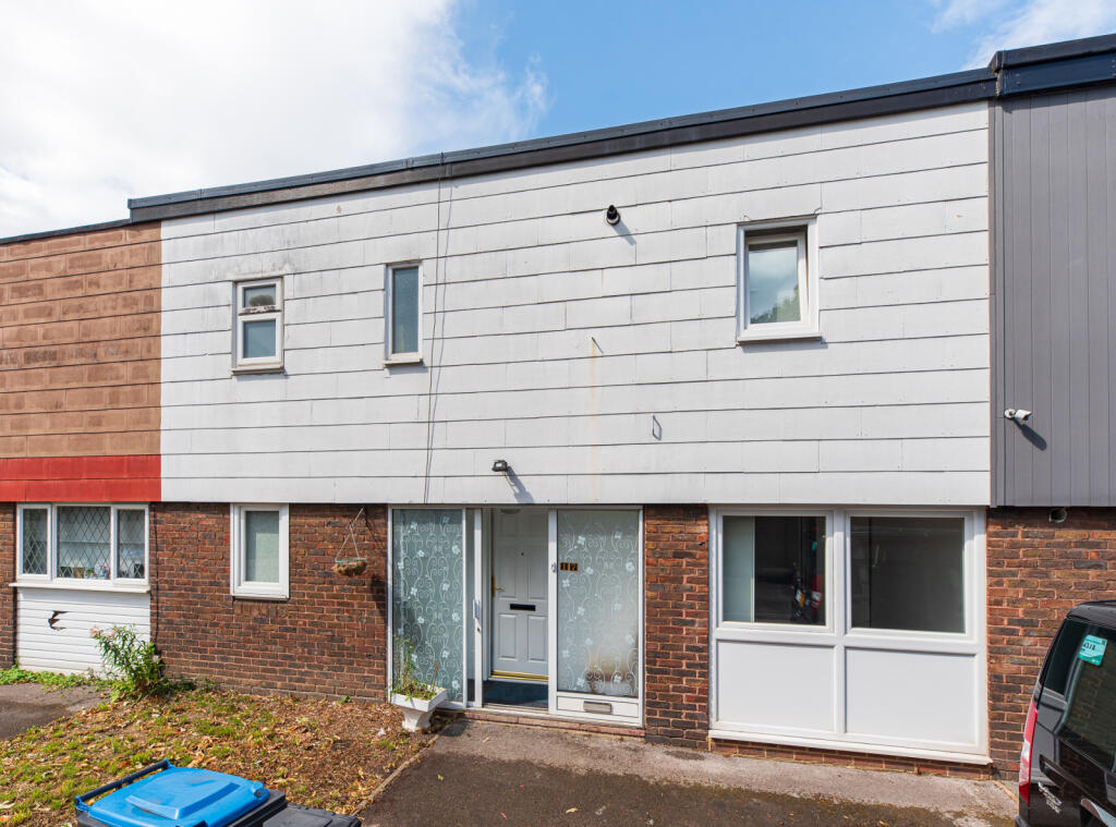 Main image of property: Farnham Gardens, Raynes Park, SW20