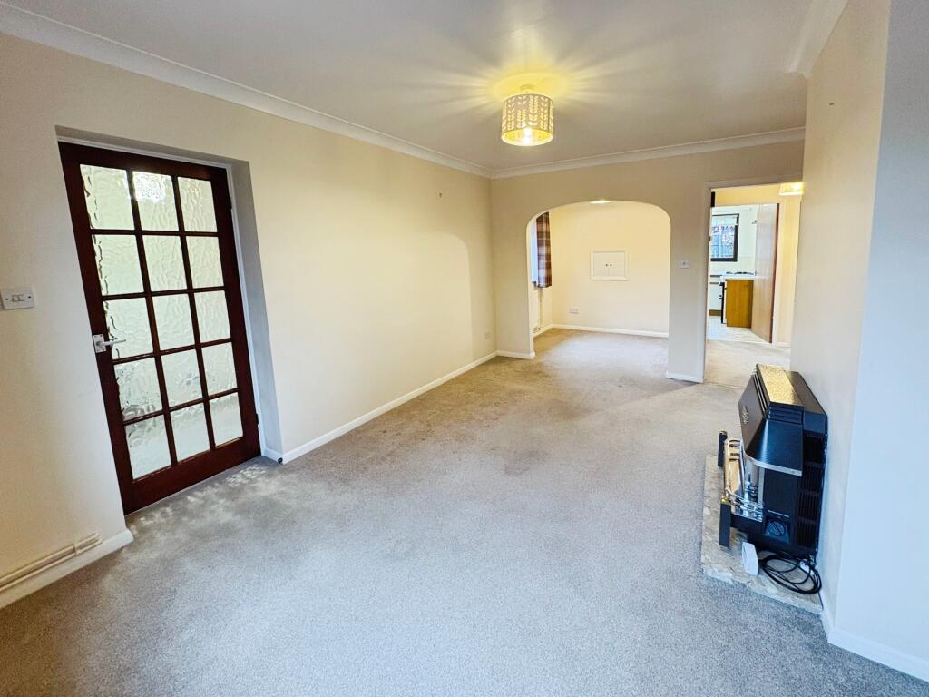 Regents Park Close, North Hykeham, LN6 photo 4