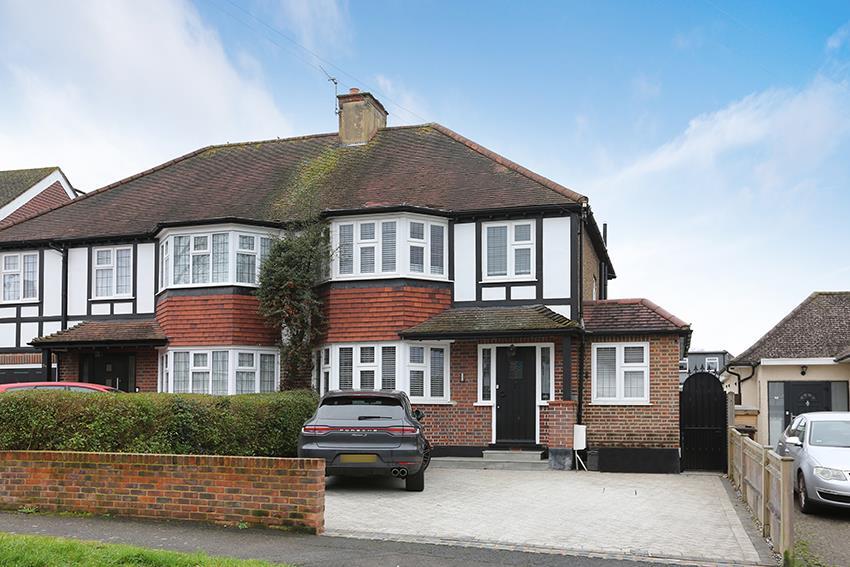 Main image of property: Oaks Avenue, Worcester Park KT4