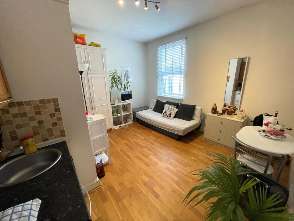 Main image of property: Hermitage Road, London