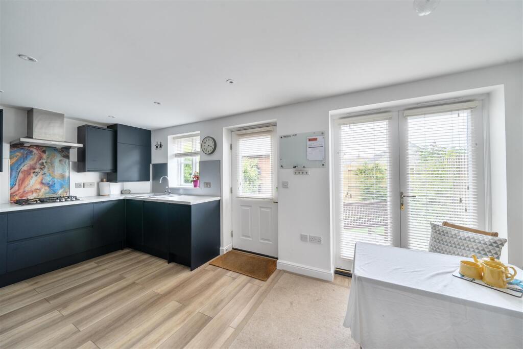 3, Foundry Lane, Bridport photo 4