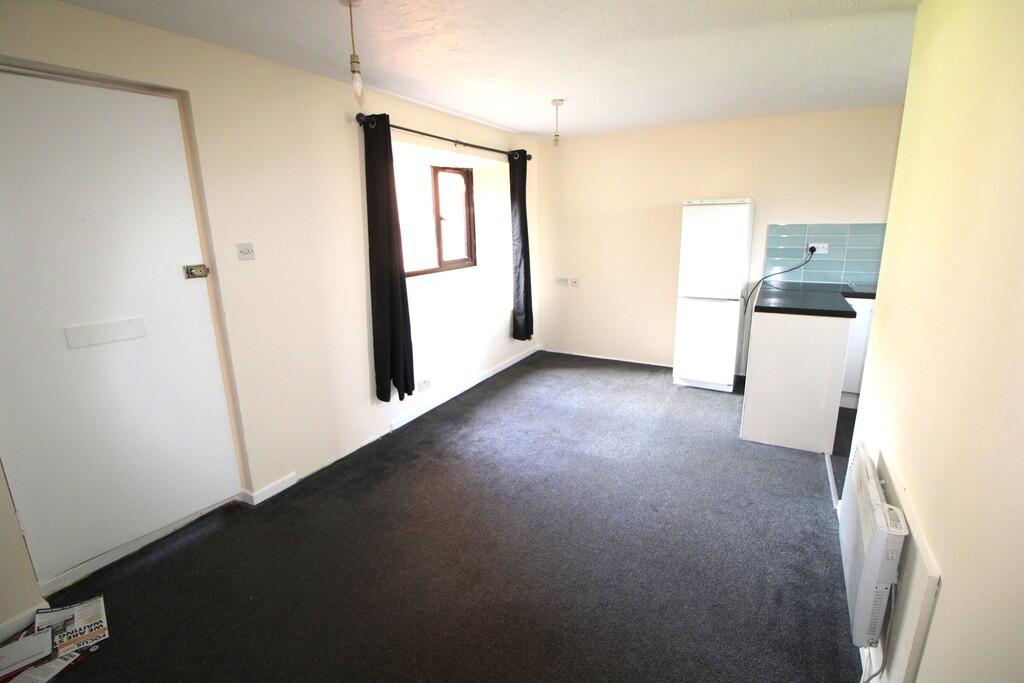 Apartment in Colchester - View 3