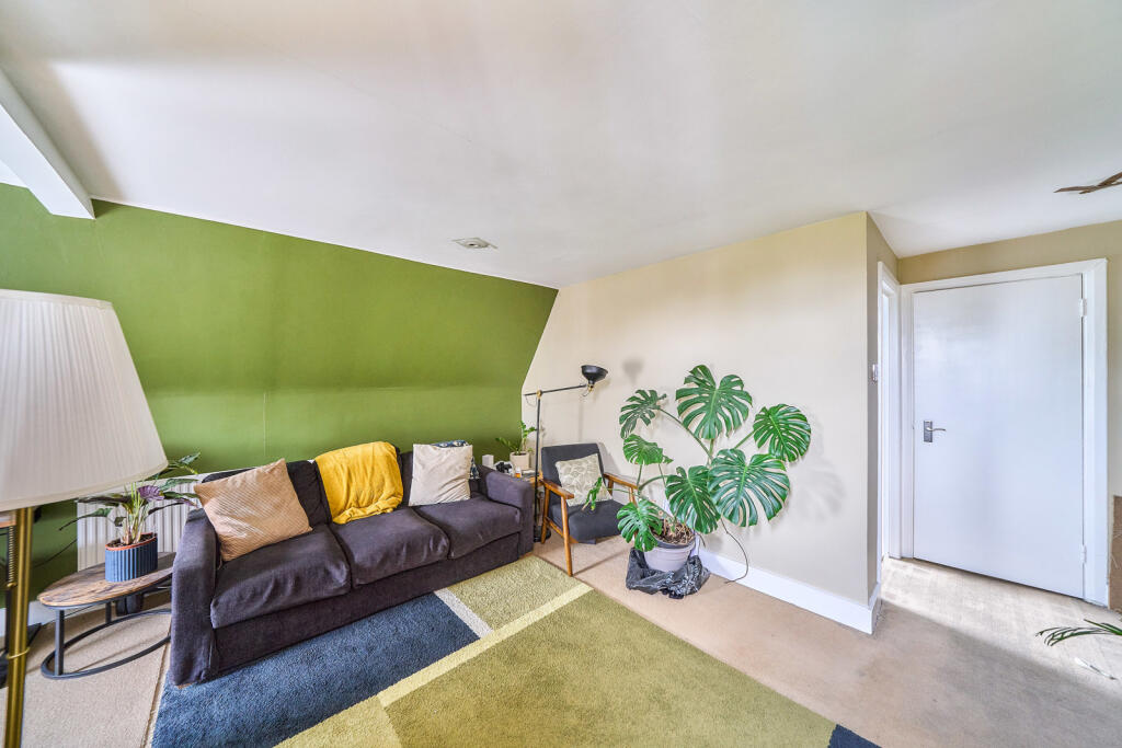 Main image of property: Valley Road, London, SW16