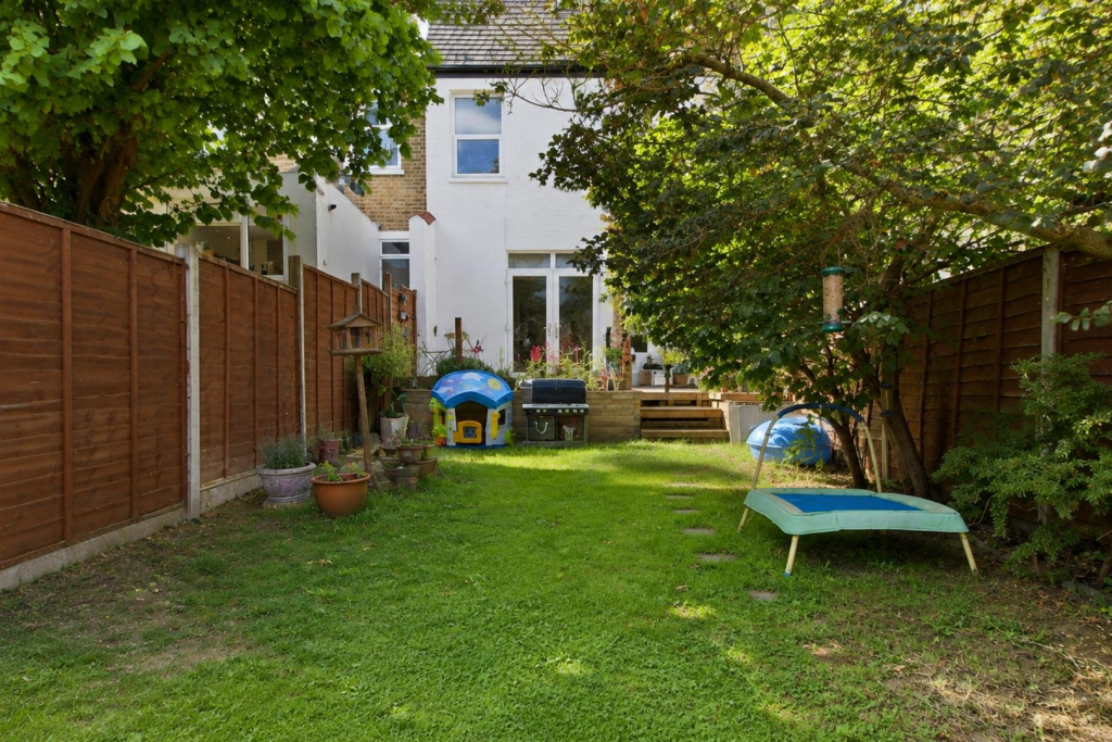 House in London, Catford South - More