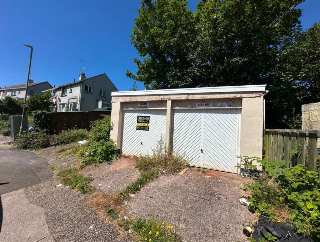 7 Garages & Land on Spencer Road, Paignton, Devon, TQ3 3SZ - View 4