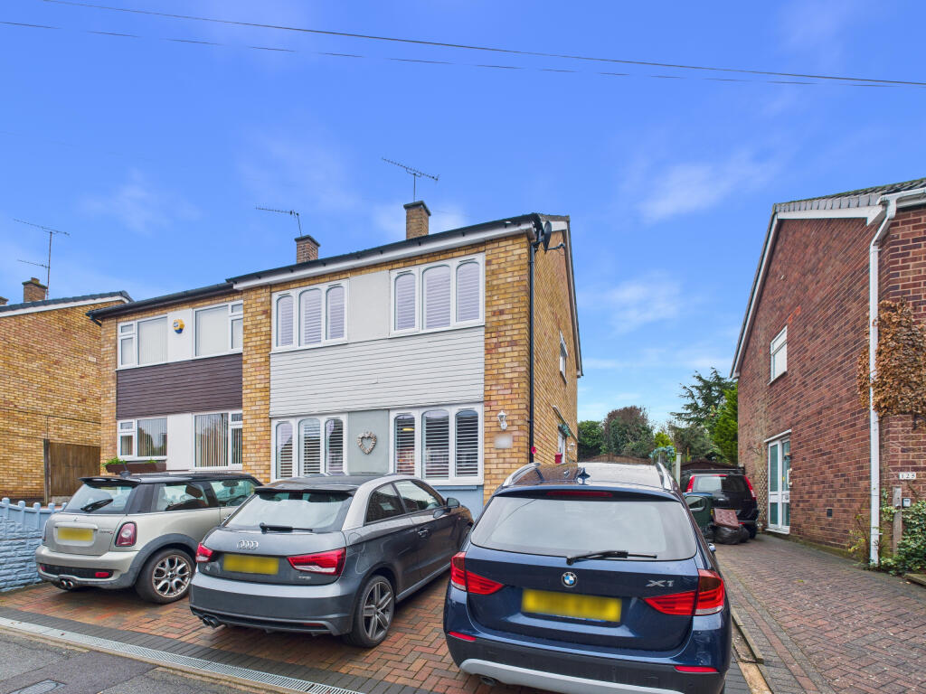 Main image of property: Oxendon Way, Ernesford Grange, Coventry, CV3 2GY,