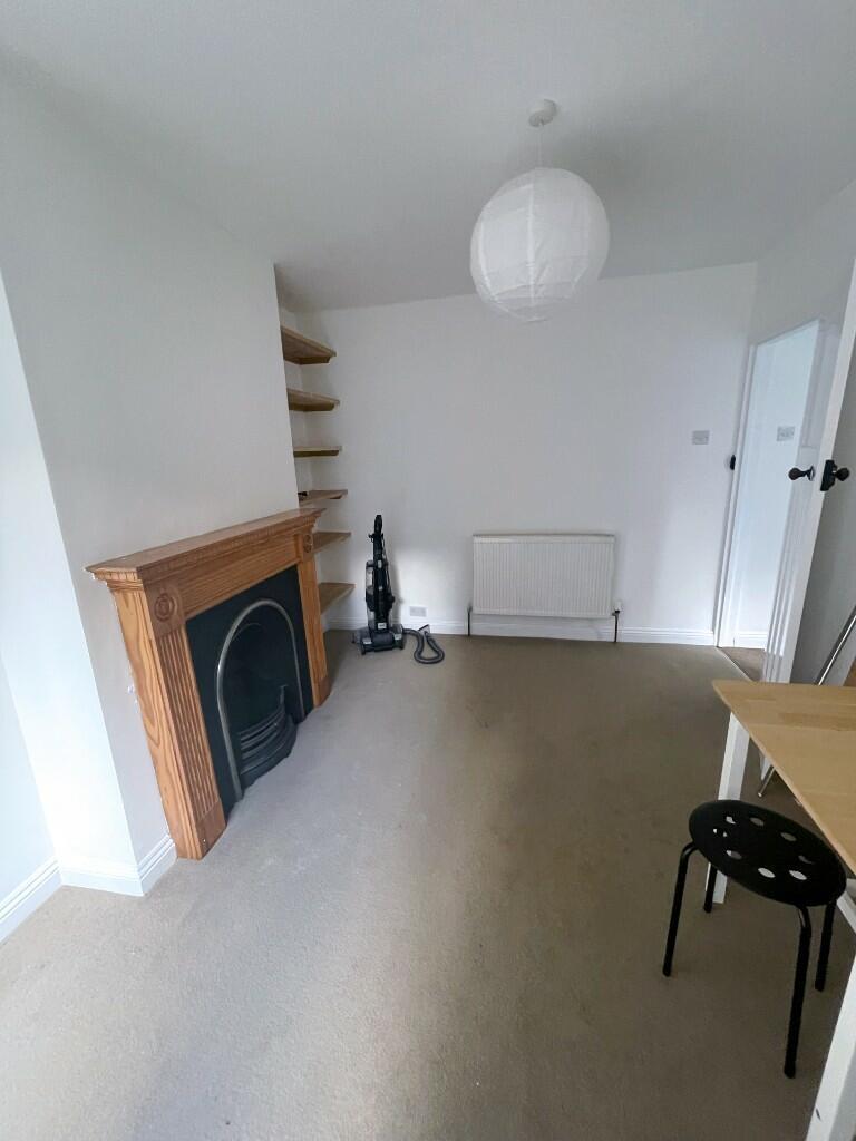 1 bedroom house share for rent