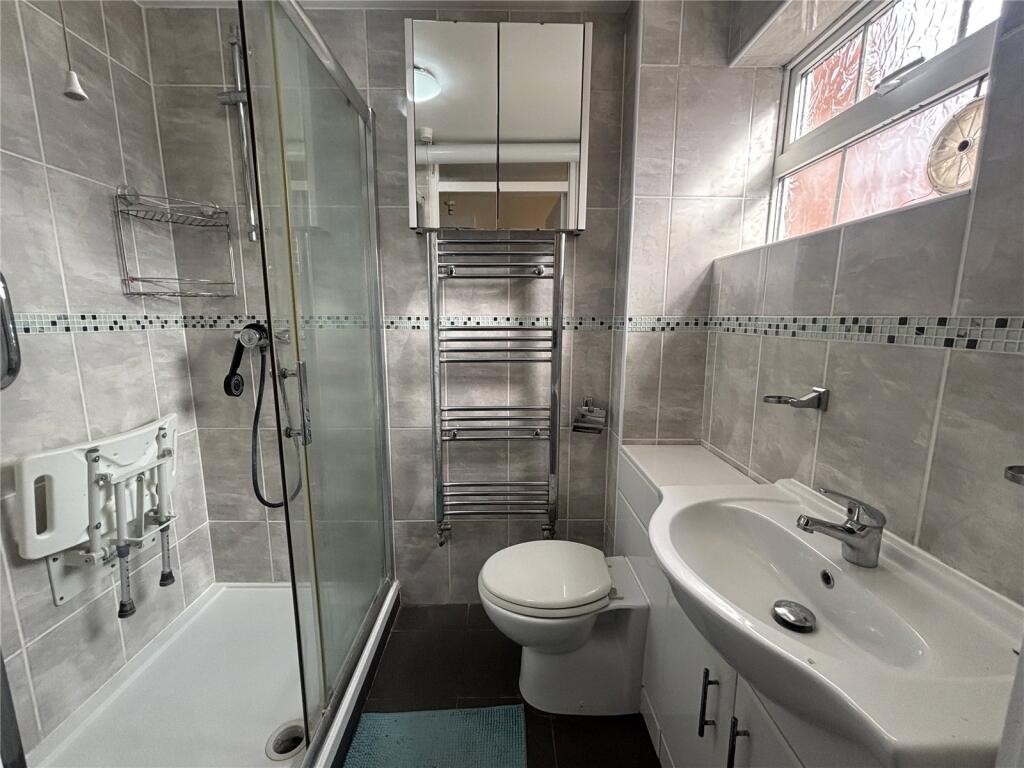 Apartment in Wolverhampton - More