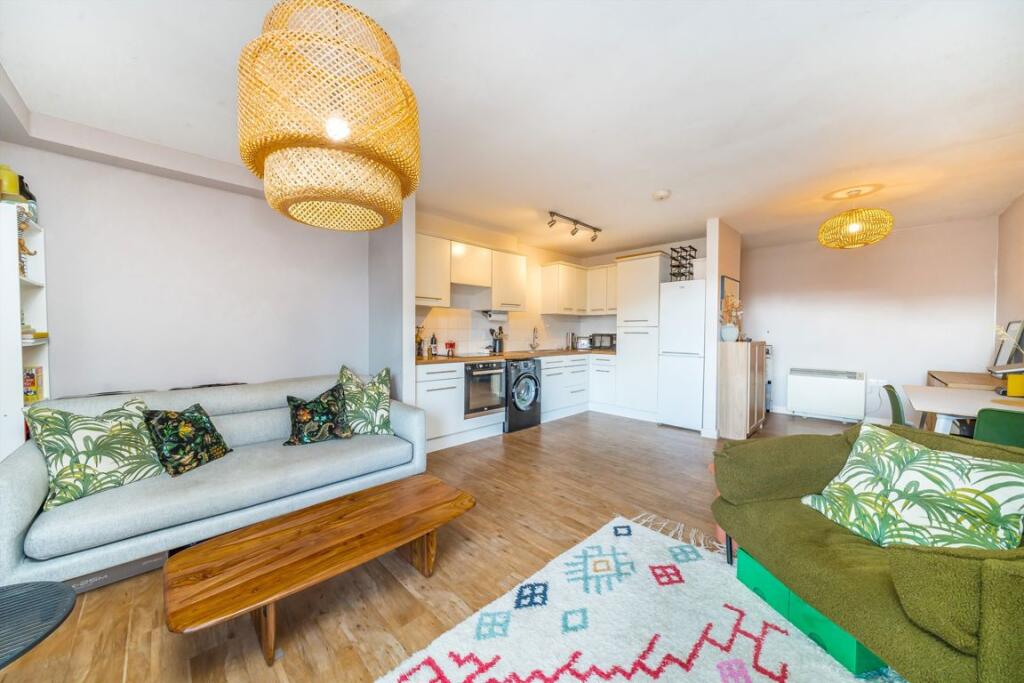 Apartment in London, Clapton Park, Homerton - View 4