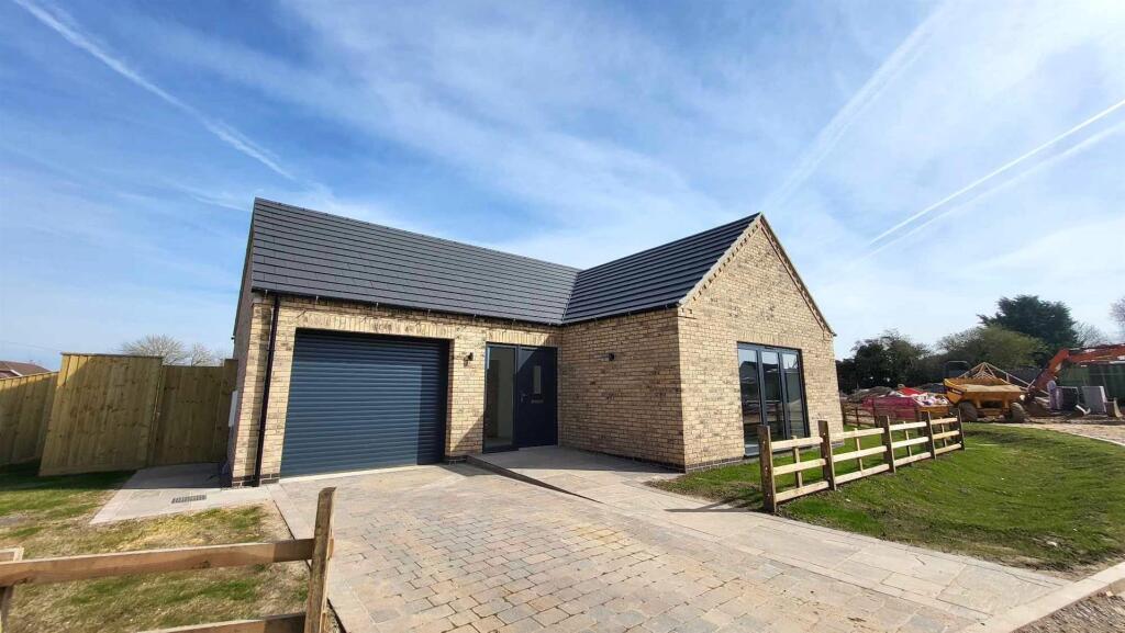 Main image of property: Elland Way, Poors End, Grainthorpe
