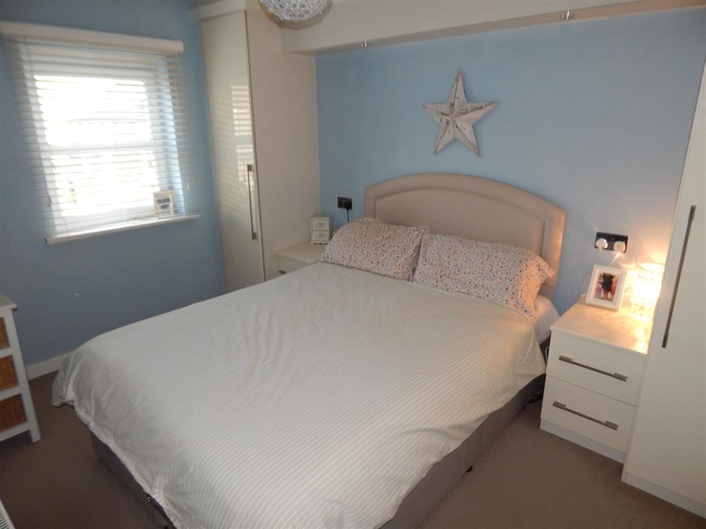 House in Newport - View 5