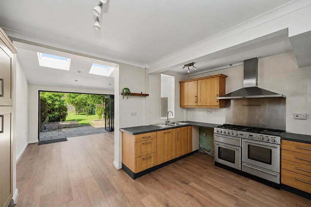 House in Rugby, Warwickshire - View 3