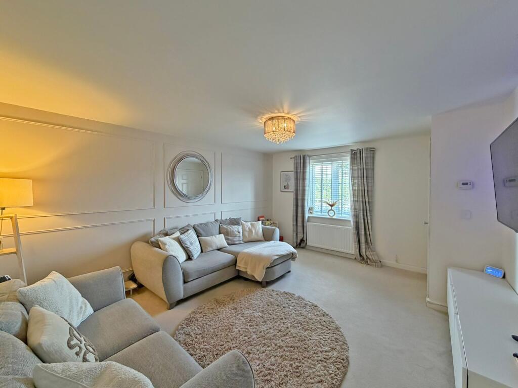 Foxglove Way, Himley, DY3 photo 4