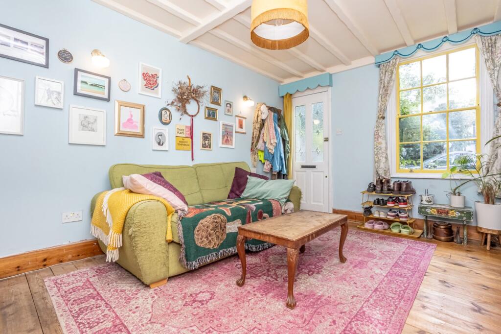 House in Canterbury - View 2