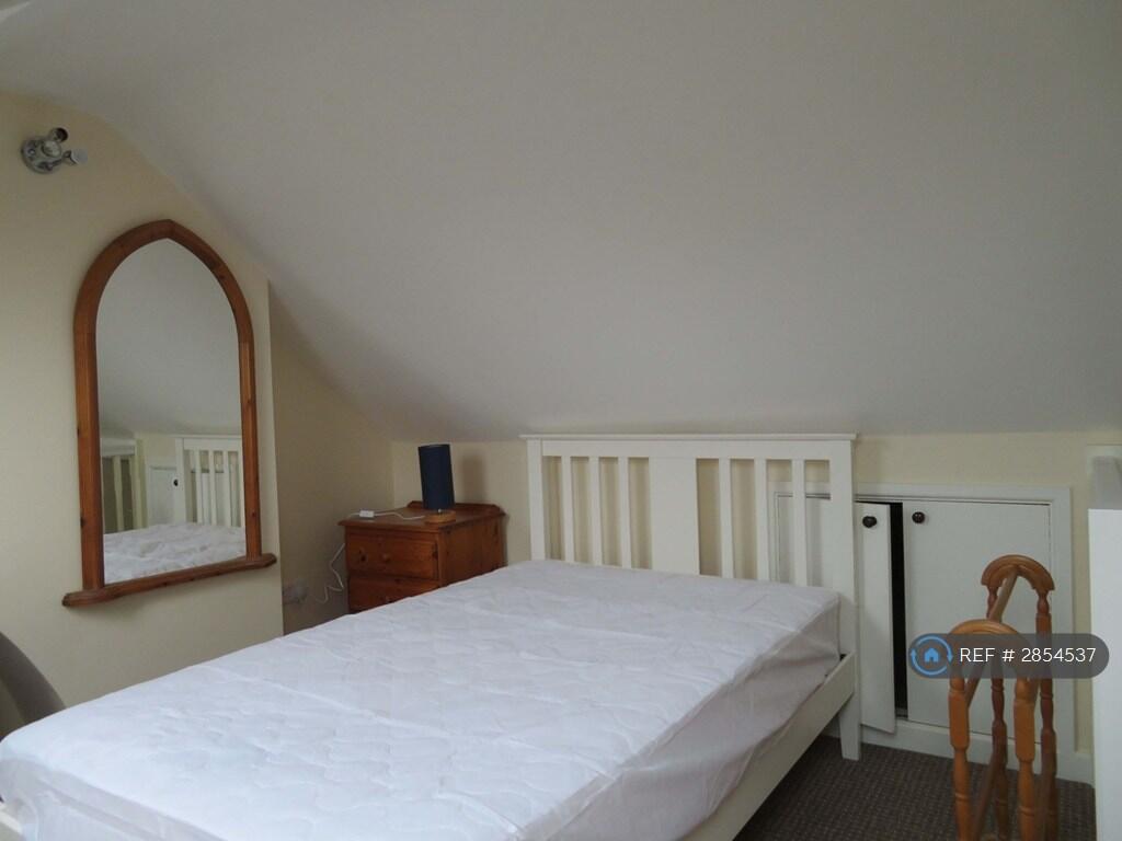 Main image of property: Bell Cottages, Tonbridge, TN11