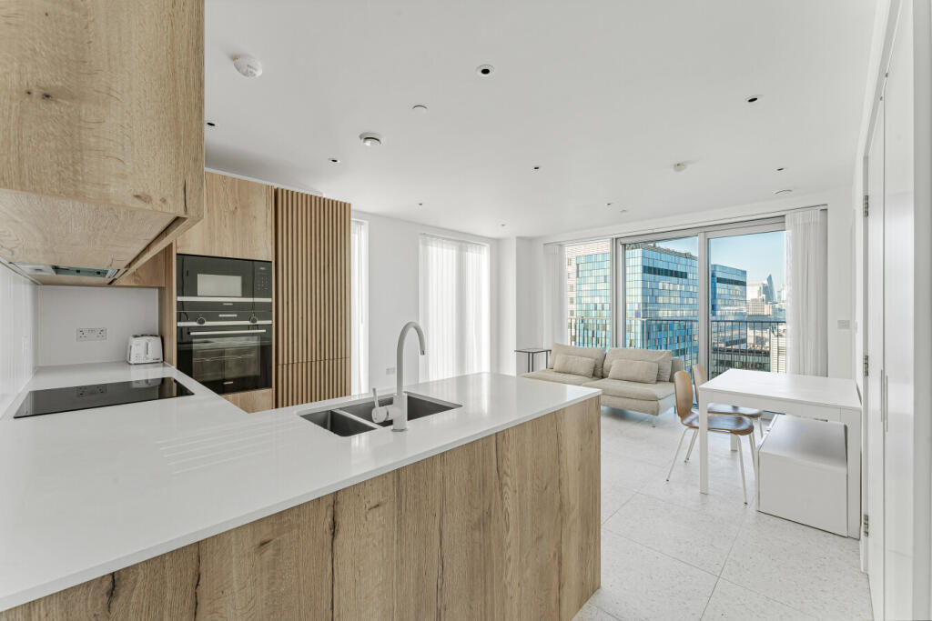 Apartment in London - View 2