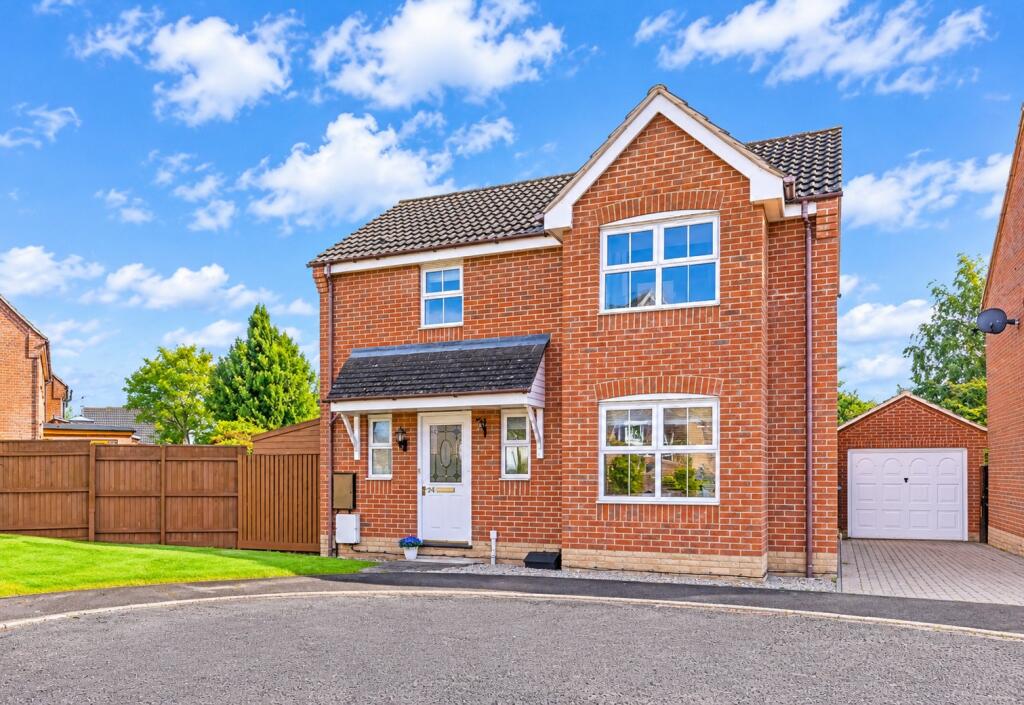 3-bed detached on Columbine Road, Horsford, NR10, £325,000