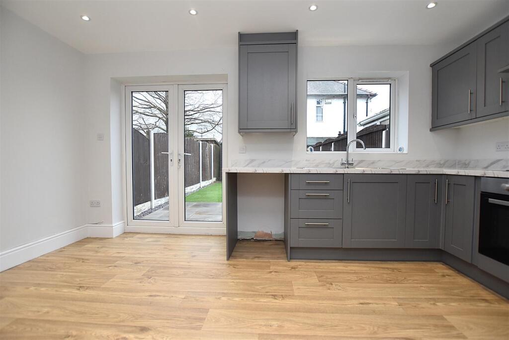 Hafod View, Moreton Street, Johnstown photo 4