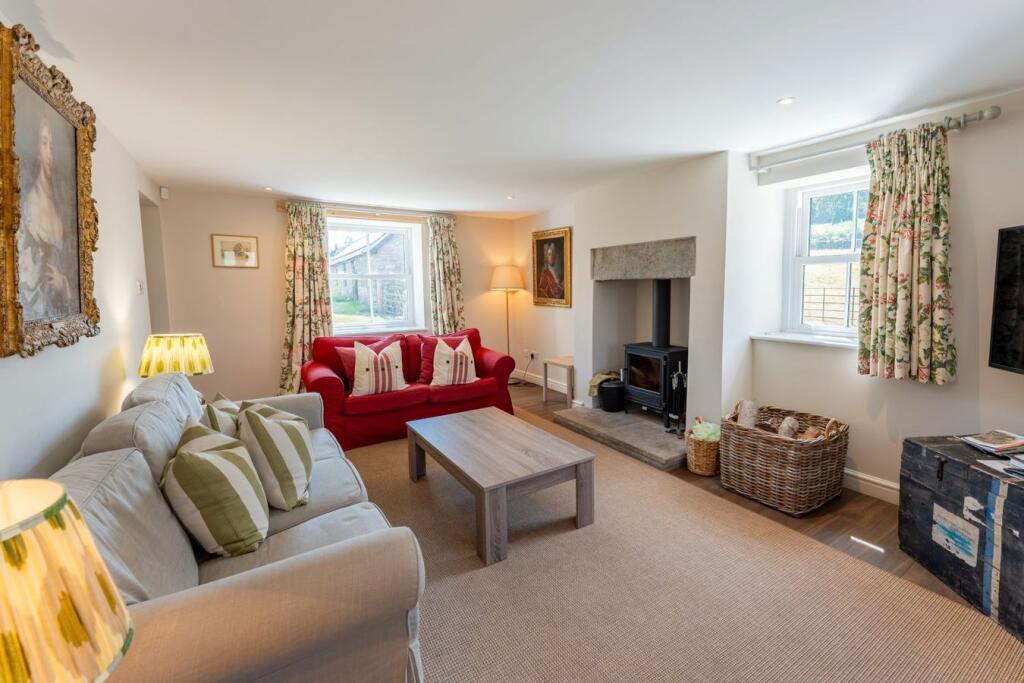 House in Newport - View 3