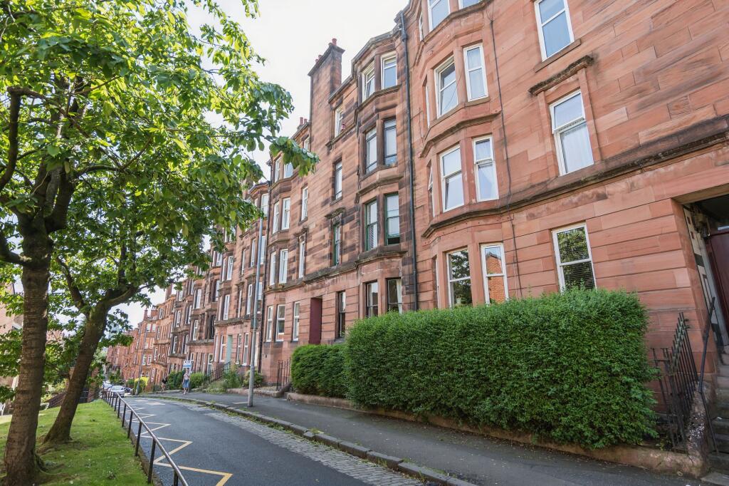 Main image of property: 45 Apsley Street, Thornwood, G11